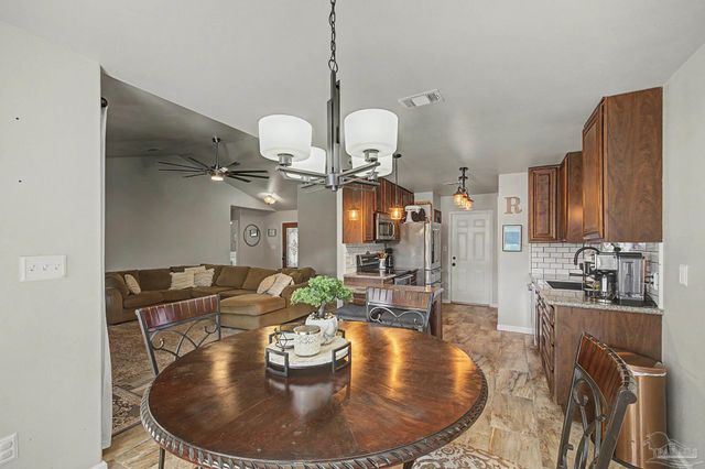 2841 Winners Cir Dr, Navarre, FL 32566