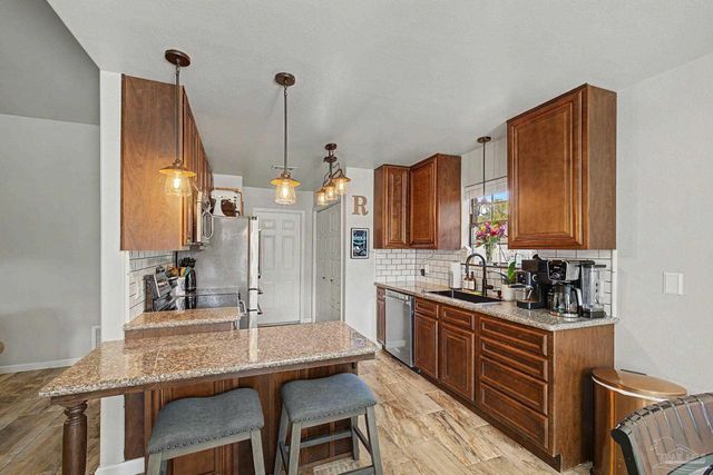 2841 Winners Cir Dr, Navarre, FL 32566