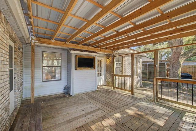 2841 Winners Cir Dr, Navarre, FL 32566