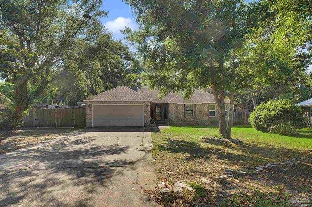 2841 Winners Cir Dr, Navarre, FL 32566
