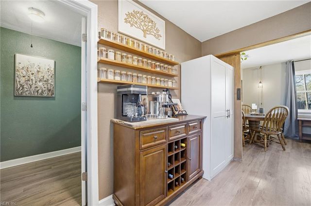 507 Eisenhower CIR, Portsmouth, VA 23701