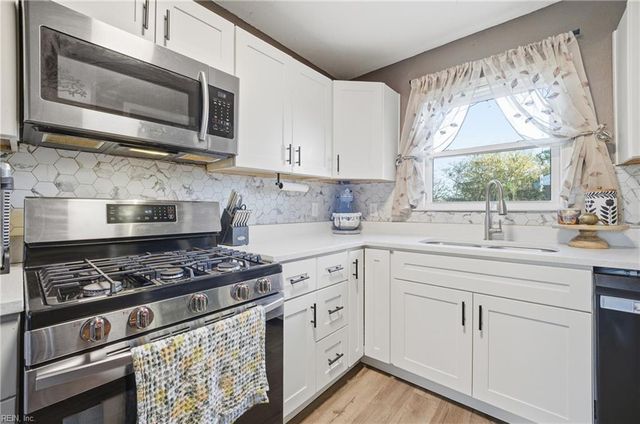 507 Eisenhower CIR, Portsmouth, VA 23701