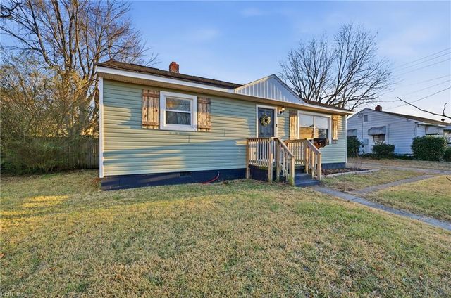 507 Eisenhower CIR, Portsmouth, VA 23701