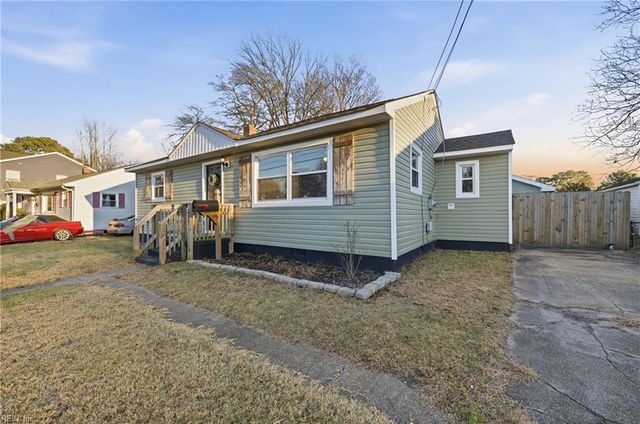 507 Eisenhower CIR, Portsmouth, VA 23701