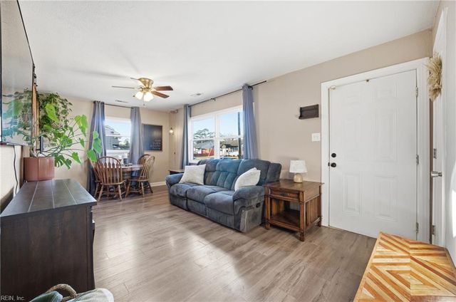 507 Eisenhower CIR, Portsmouth, VA 23701