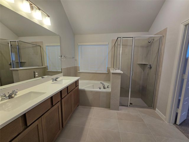 2215 Villa Bella Lane, Friendswood, TX 77546