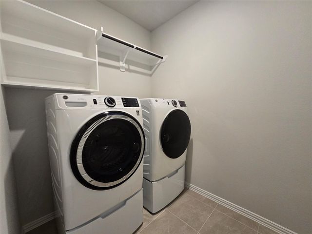 2215 Villa Bella Lane, Friendswood, TX 77546