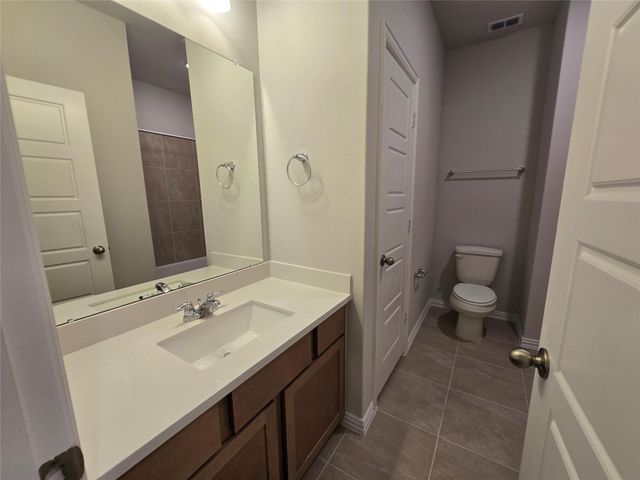 2215 Villa Bella Lane, Friendswood, TX 77546