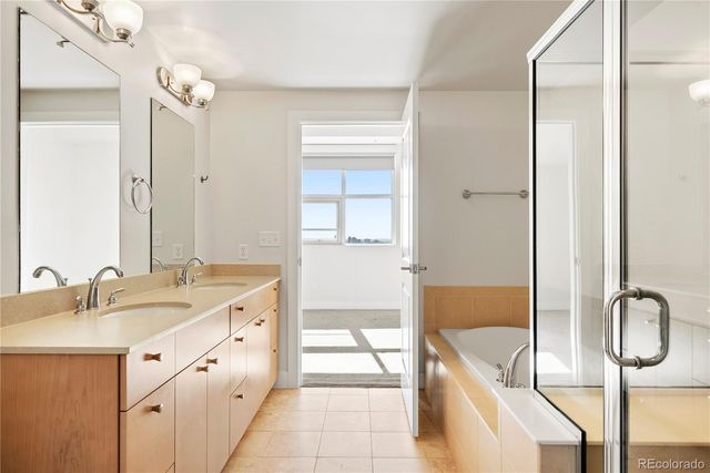 2001 Lincoln Street 2422, Denver, CO 80202