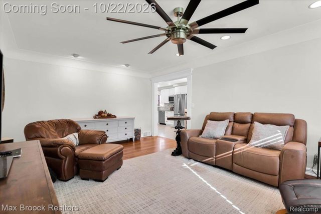 22461 Revere Street, St. Clair Shores, MI 48080