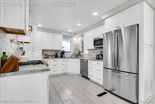 22461 Revere Street, St. Clair Shores, MI 48080