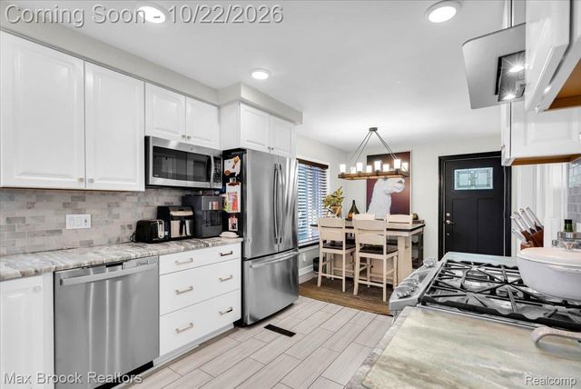 22461 Revere Street, St. Clair Shores, MI 48080