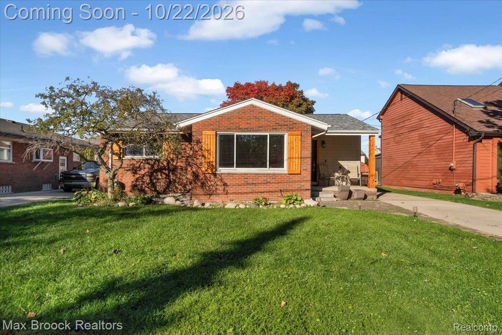 22461 Revere Street, St. Clair Shores, MI 48080