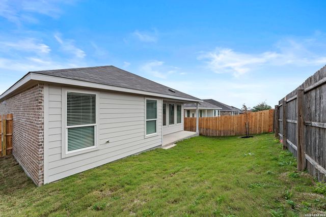 2323 Fort Davis Pass, Marion, TX 78124