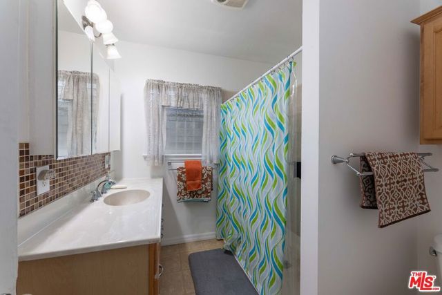 1220 E Palmer Street, Compton, CA 90221