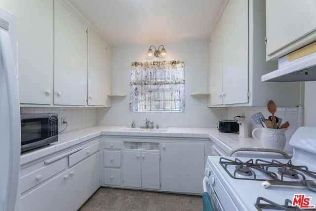 1220 E Palmer Street, Compton, CA 90221