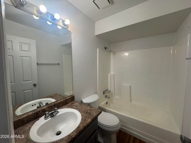4828 W Orangewood Avenue Apt 124, Glendale, AZ 85301