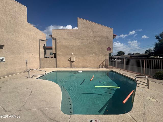 4828 W Orangewood Avenue Apt 124, Glendale, AZ 85301