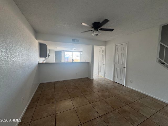 4828 W Orangewood Avenue Apt 124, Glendale, AZ 85301