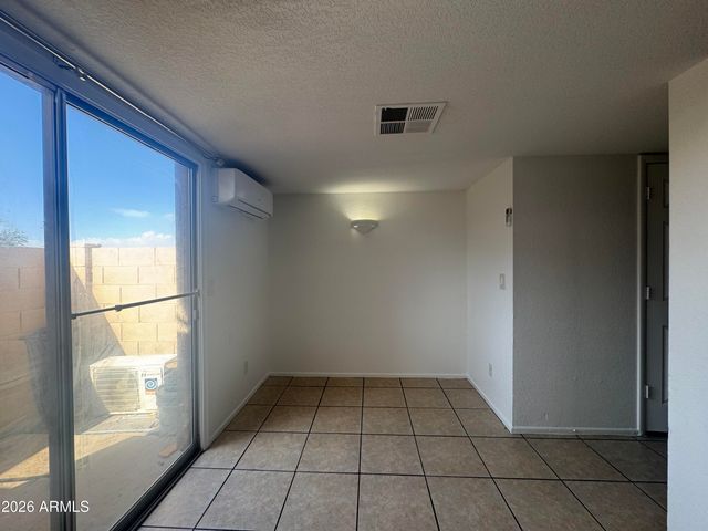 4828 W Orangewood Avenue Apt 124, Glendale, AZ 85301