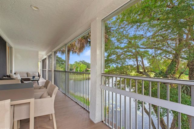 11815 Pebblewood Drive, Wellington, FL 33414
