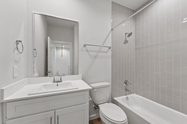 2106 Dewalt Street A, Houston, TX 77088