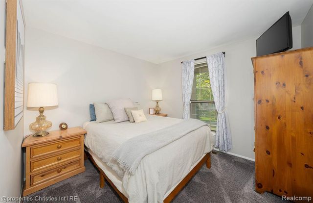 3112 Hidden Trail, Waterford, MI 48328