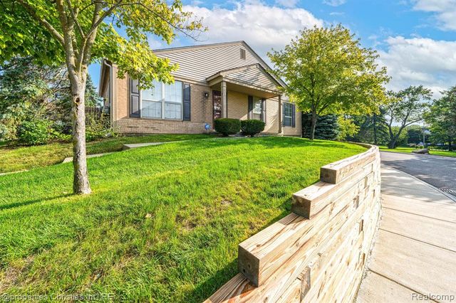 3112 Hidden Trail, Waterford, MI 48328