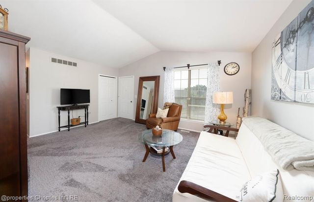 3112 Hidden Trail, Waterford, MI 48328