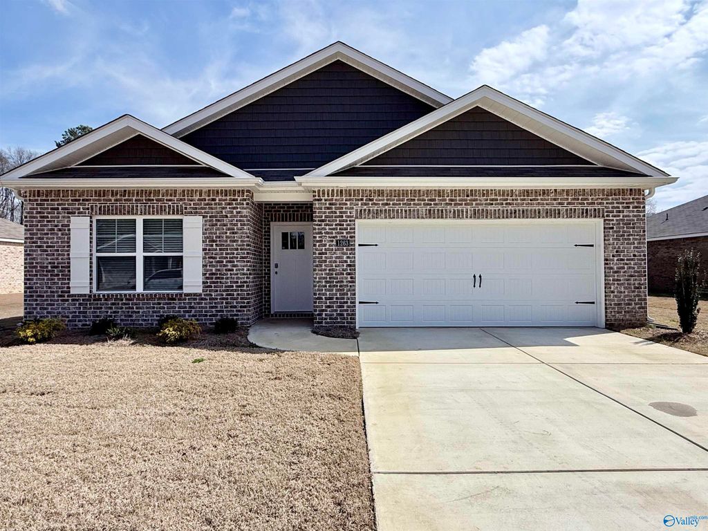1263 Eidson Street, Athens, AL 35611