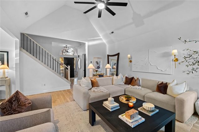 2784 N Raintree Drive, Fayetteville, AR 72703