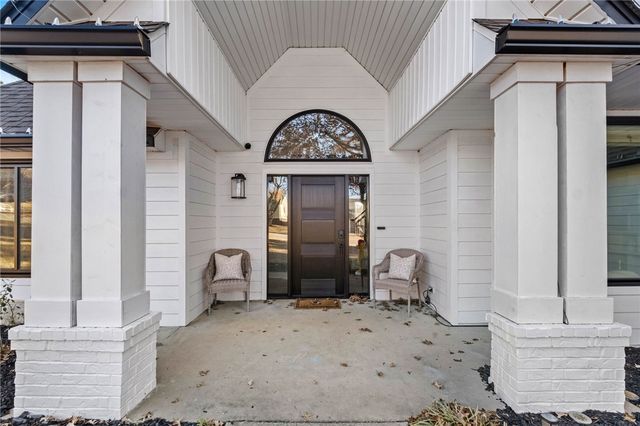 2784 N Raintree Drive, Fayetteville, AR 72703