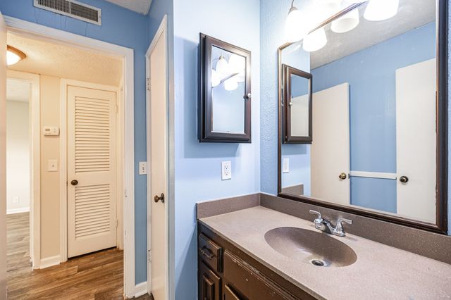 127 Susan Dr, Hendersonville, TN 37075