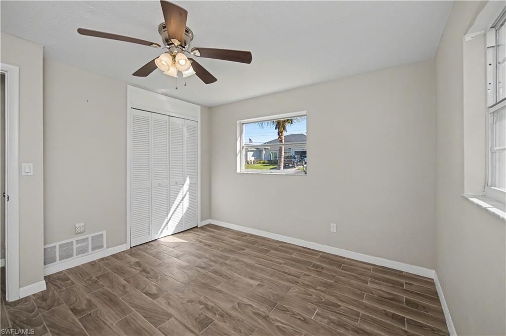 Image 12 of property listing at 4968 Vincennes ST, Cape Coral, FL 33904