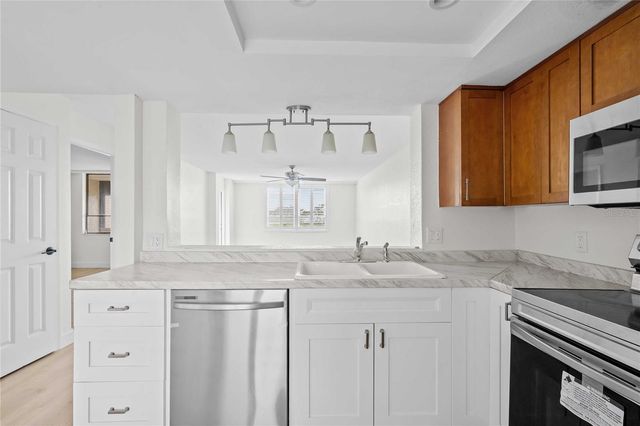 2618 COVE CAY DRIVE 108, Clearwater, FL 33760