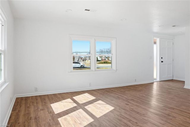 3104 Nansemond PW, Suffolk, VA 23434