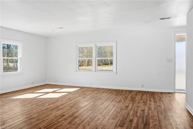 3104 Nansemond PW, Suffolk, VA 23434