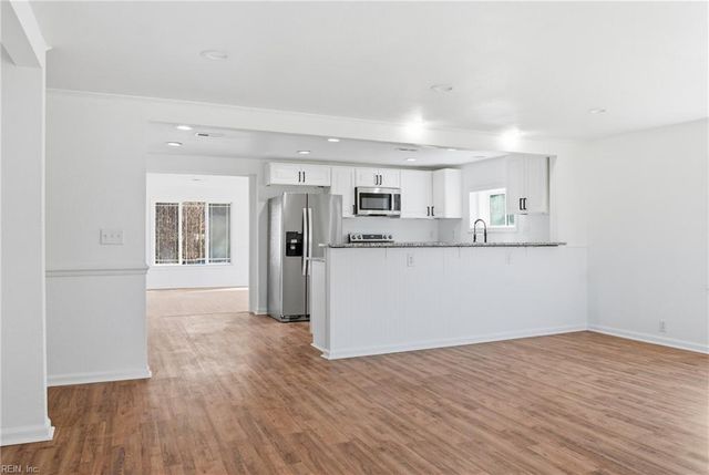 3104 Nansemond PW, Suffolk, VA 23434