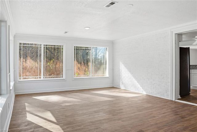 3104 Nansemond PW, Suffolk, VA 23434