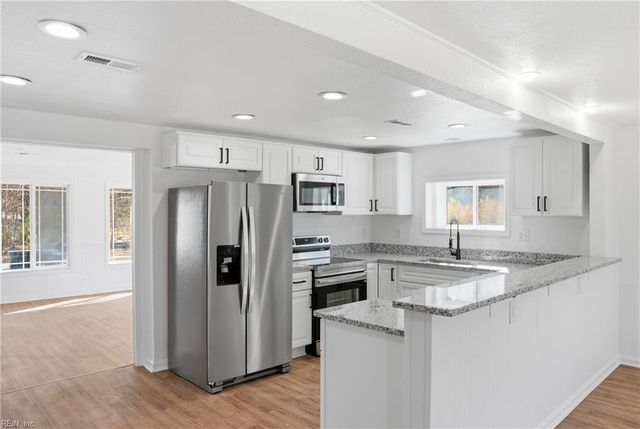 3104 Nansemond PW, Suffolk, VA 23434