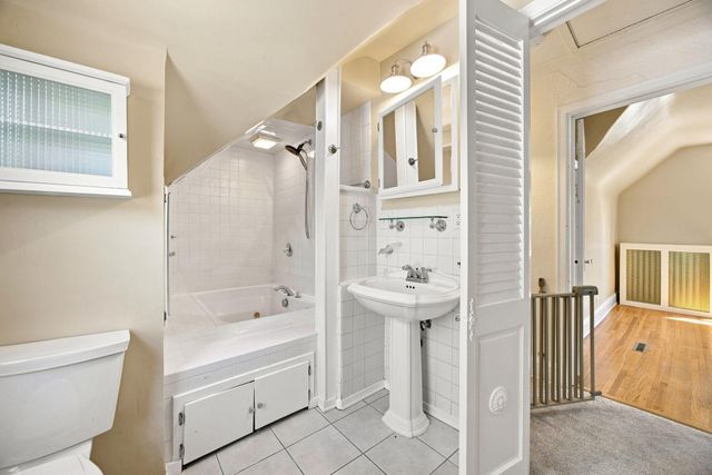 3900 W 47th Street, Edina, MN 55424