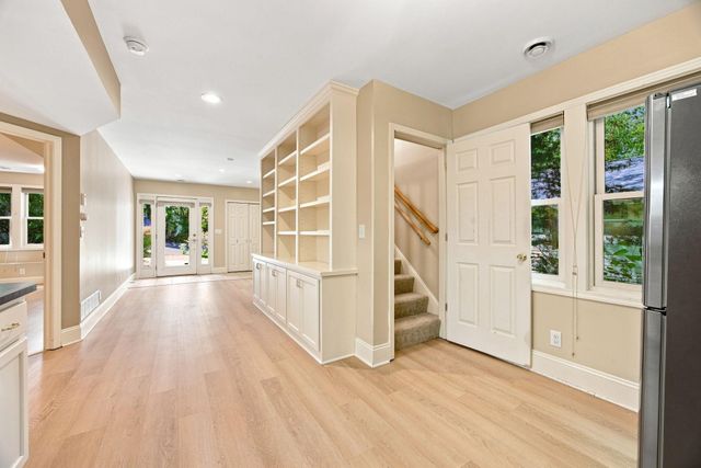 3900 W 47th Street, Edina, MN 55424