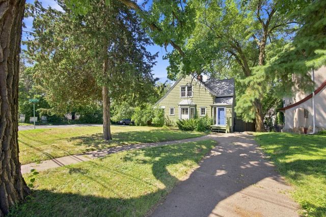 3900 W 47th Street, Edina, MN 55424