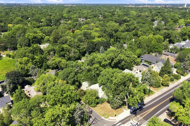 3900 W 47th Street, Edina, MN 55424