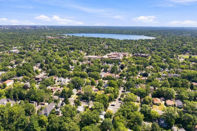 3900 W 47th Street, Edina, MN 55424
