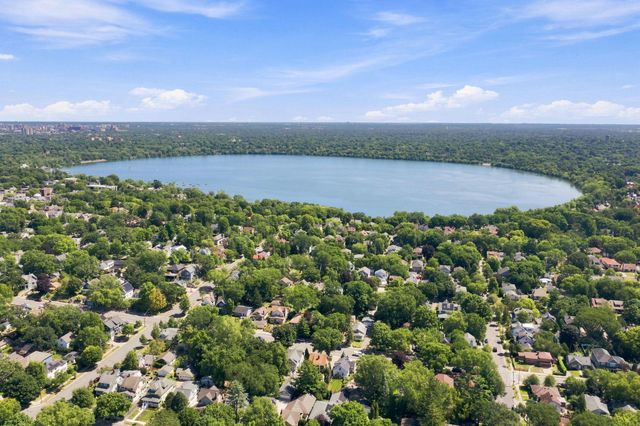 3900 W 47th Street, Edina, MN 55424