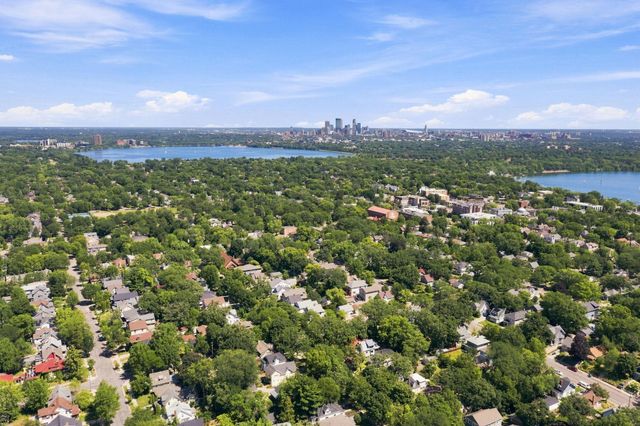 3900 W 47th Street, Edina, MN 55424