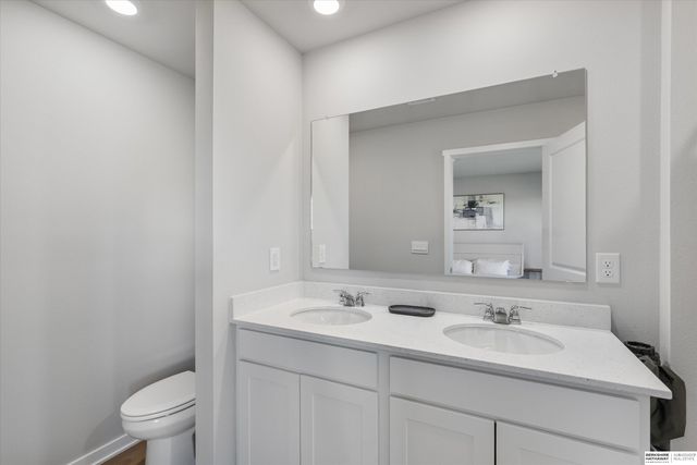 9408 Reynolds Street, Omaha, NE 68122