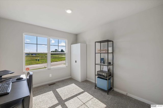 9408 Reynolds Street, Omaha, NE 68122