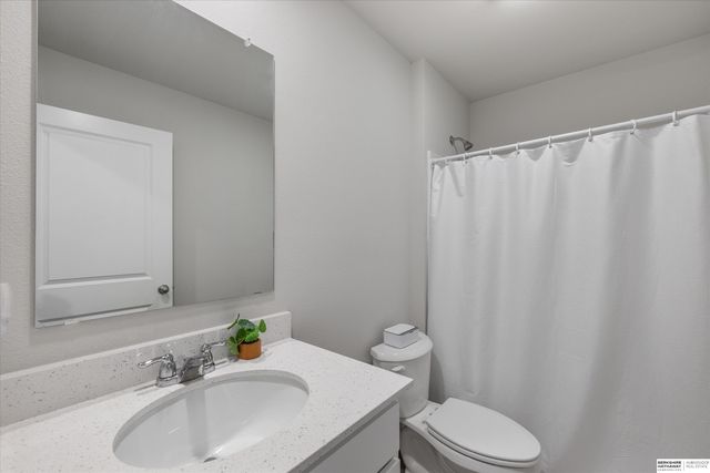 9408 Reynolds Street, Omaha, NE 68122